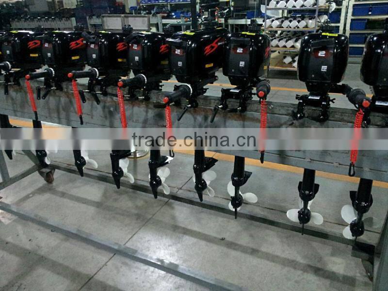 4-stroke outboard motor / boat engine