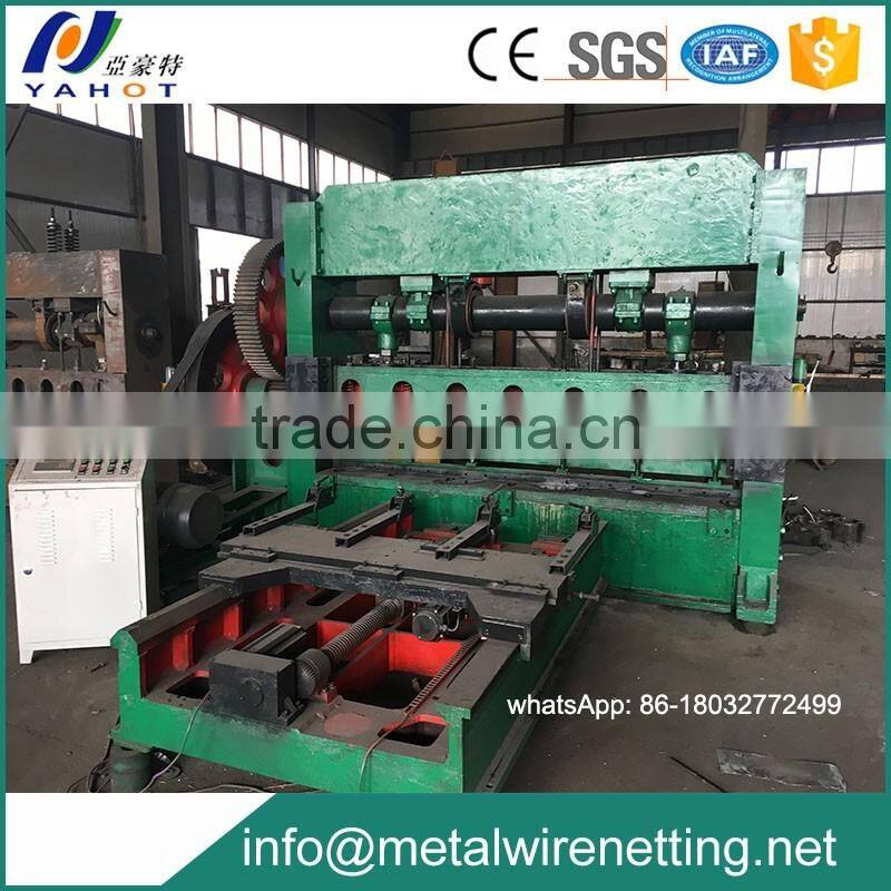 Expanded metal mesh process machine