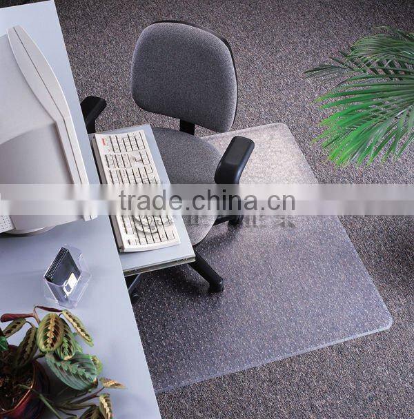 Transparent rectangular polycarbonate chair mat