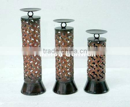 2011 hollow out embossing metal candle stand