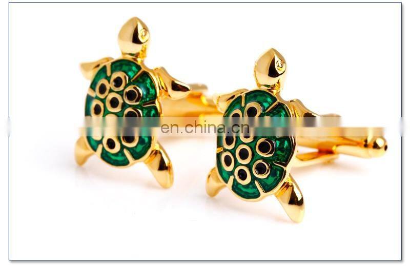 Lovely Green Turtle Men Shirt Gold Cufflinks