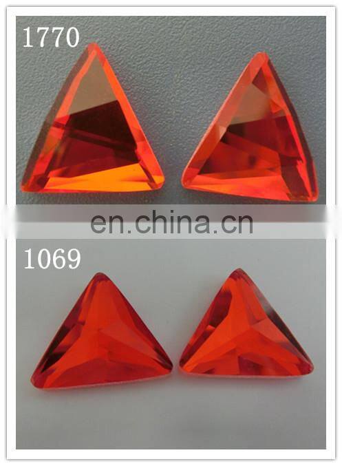 China Dongzhou Crystal High Quality Triangle Garment Beads Wholesale