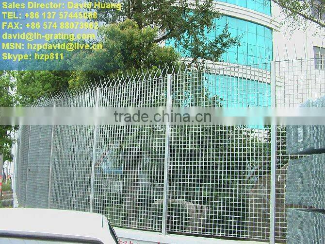galvanized forge welded steel grating fence