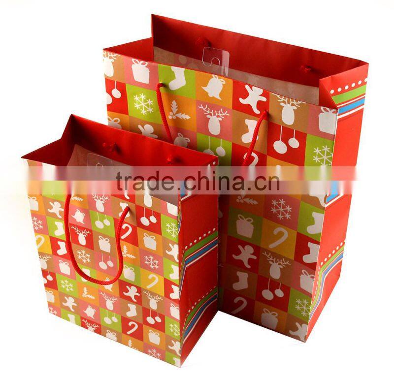 Wholesale handmade matt lamination christmas packaging gift bags with handles