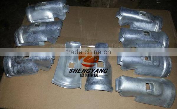 China manufacturer chain link fence post accessories assorted fence fittings hot dip galvanized universal rail clamps