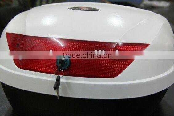 Motorcycle/ATV luggage box