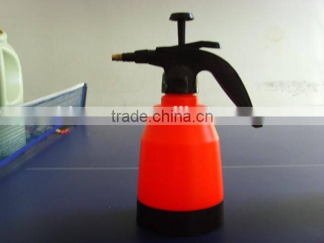 2L Pressure Water Sprayer Garden Chemical Spray Bottle Gardening tool