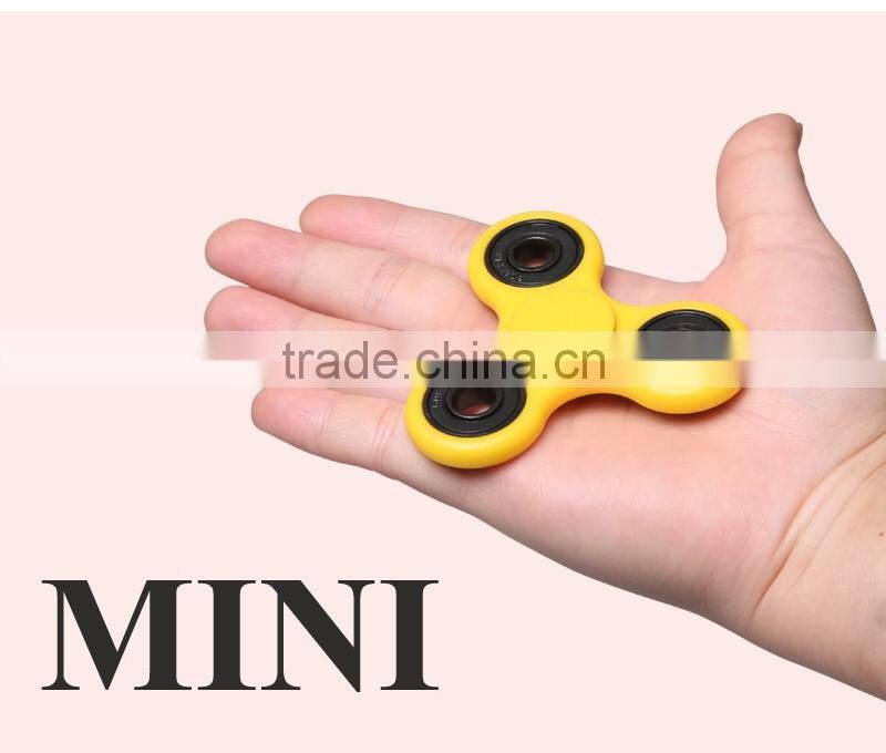 2017 new arrival Fingers bear Finger Toys 608 Handand Fidget Spinner Toy 75x75x7mm