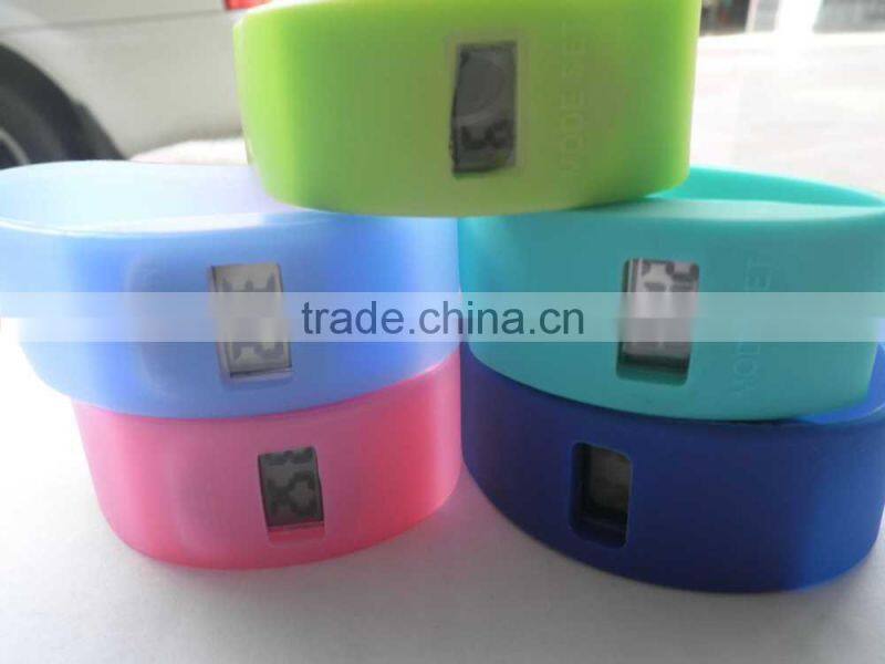 2014 popular colorful custom print logo silicone watch