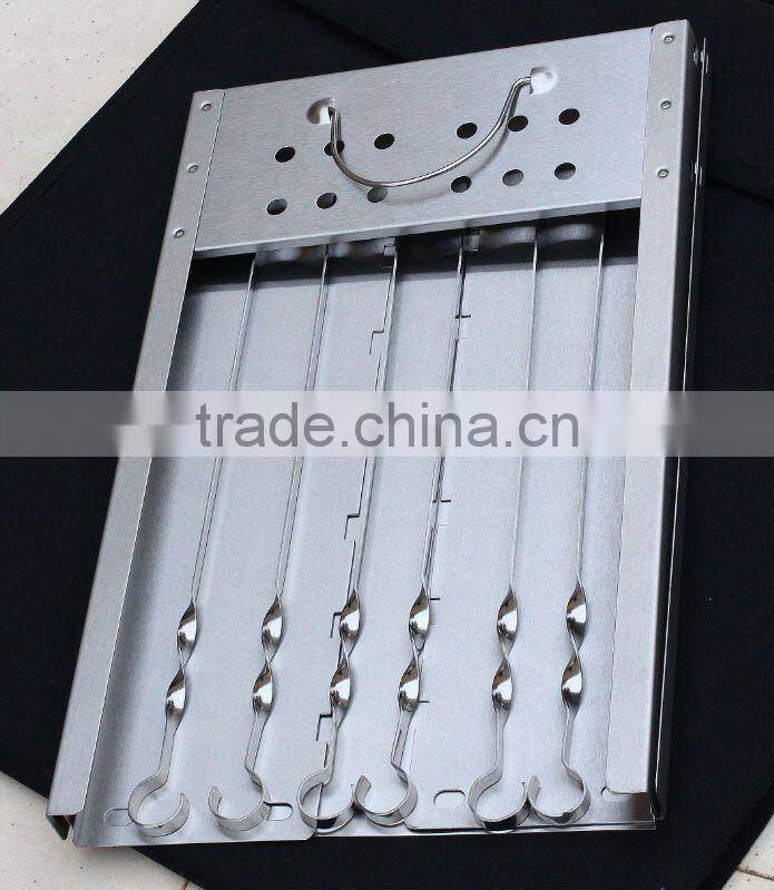 Folding barbecue tool