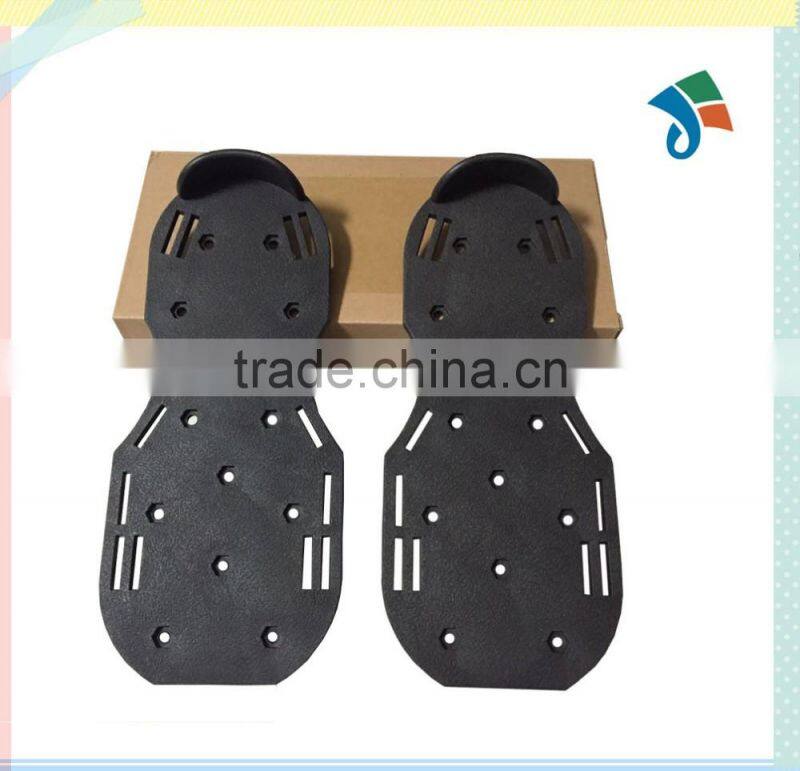 Lawn Aerator Sandals / 3 Straps with Zinc Alloy Metal Buckles and Nails for Lawn Care Aerating Spikes Heavy Duty Spiked Shoes