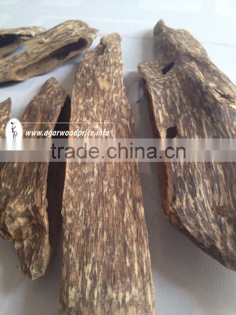Agarwood chunks supplier