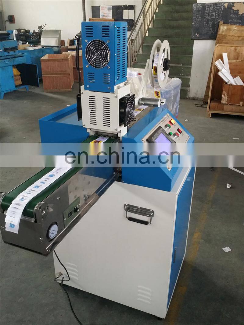 UGS2080S Belt Conveyor Stacker Computerized Ultrasonic Fabric Cloth Trademark Label Cutting Machine, Digital Satin Ribbon Cutter