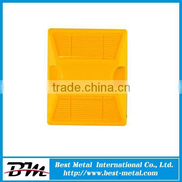 reflective pavement stud