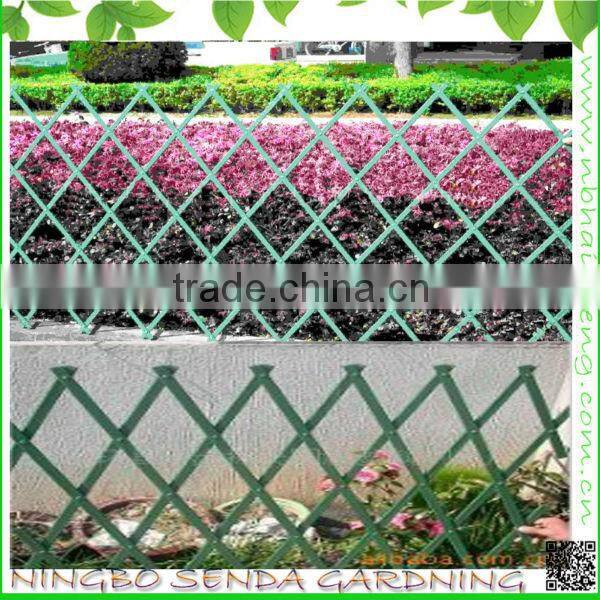 Plastic Expandable garden trellis