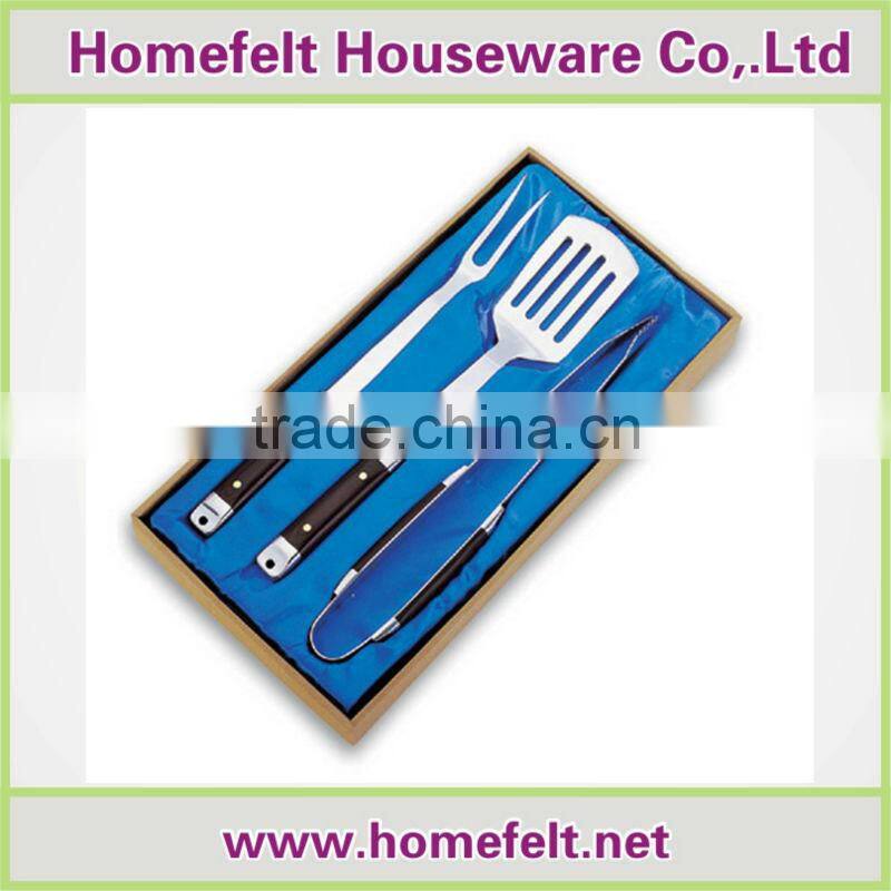 China supplier wooden hanlde BBQ Tools and Gloves Set with beautiful Apron