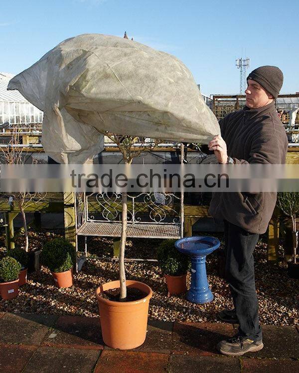 Plant Protection Cover,Winter Fleece Protective Cover, 60 x 80 cm, with draw cord, set of 4