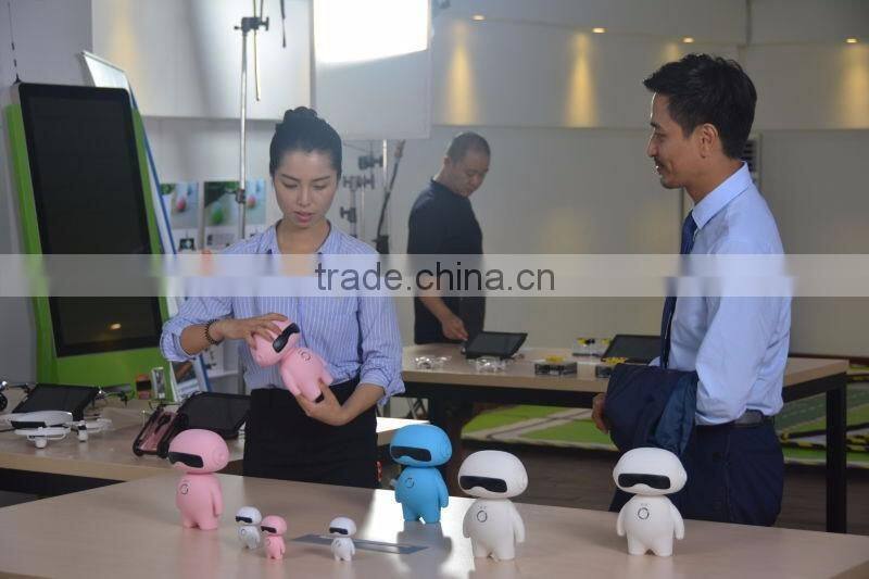 Humanoid Smart Robot Toy, Chinese/English Communicate Intelligent Voice Control Toy Robot With Bluetooth Speaker