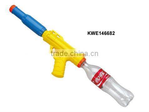 Water gun with water bottles KWE158693
