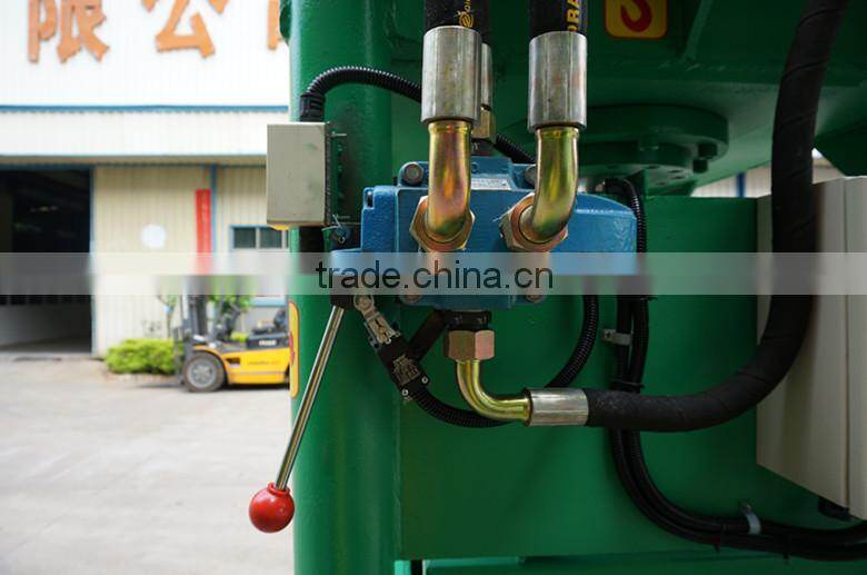 Small Vertical Hydraulic Baling Machine for plastic and cotton