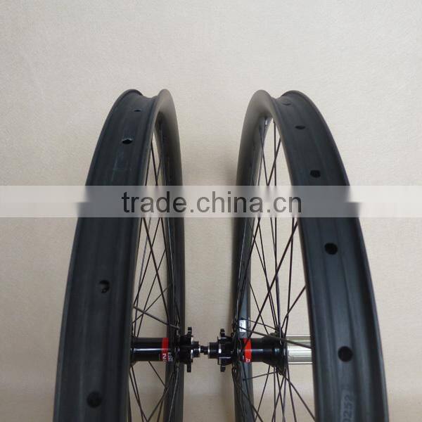 27.5er carbon mtb wheelset clincher/tubeless 35mm width with Novatec disc hubs 32H