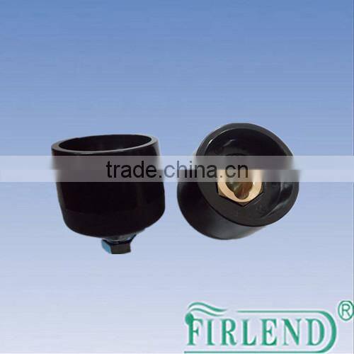 fast plug for welding wire feeder