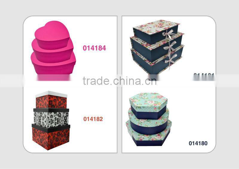 packing box with PET window & magnetic closure