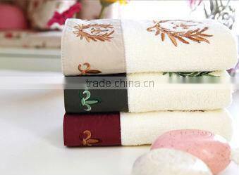 towels set with lace