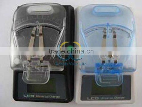 Neutral packing Black universal mobile charger