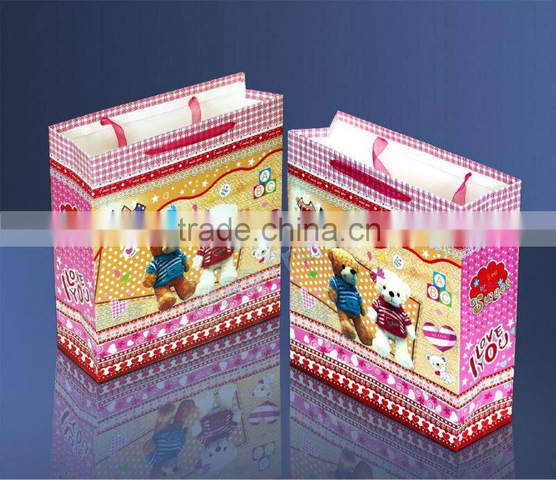 Gift bags with die-cut handle