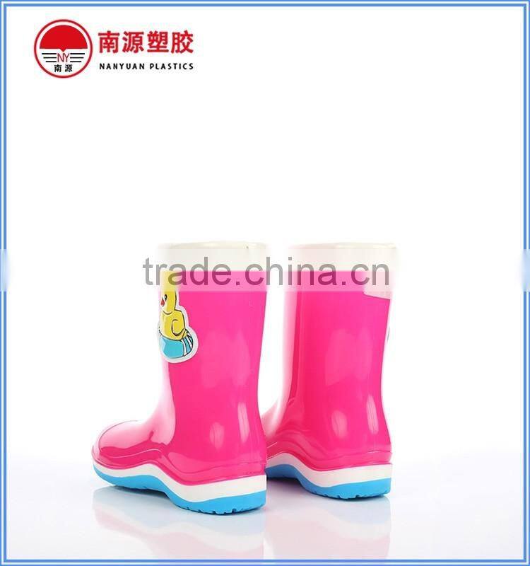 Children rain boots with optional LED light