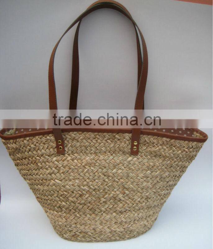 Natural straw beach bag seagrass bag