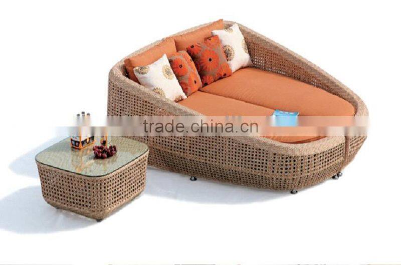 Outdoor Rattan Day Bed 2 Piece Set with teatable