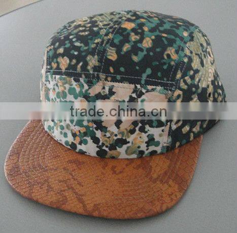 2013 best selling floral crown and snake skin brim 5 panel hat and cap with nylon strap plactic closure