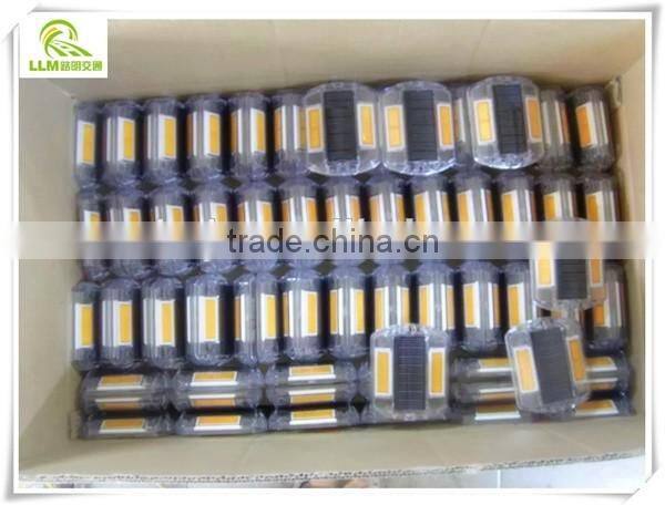 Factory outlet flashing safety road light rectangular plastic LED solar road stud