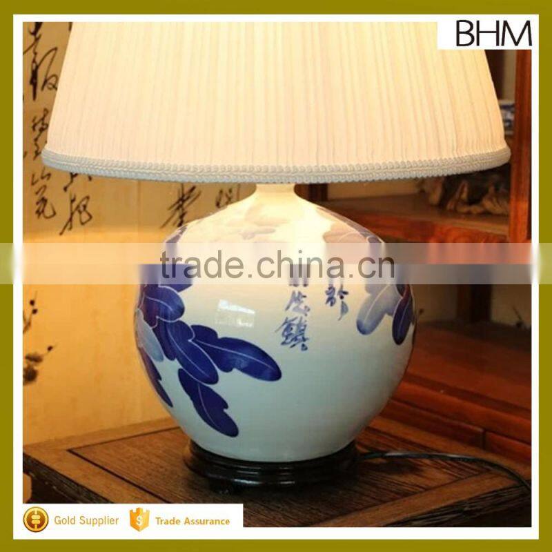 2016 large sales porcelain ceramic table lamps for home decor of Europe