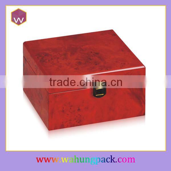 Brown Lacquer Wooden Watch Display Case With10 Velvet Pillows