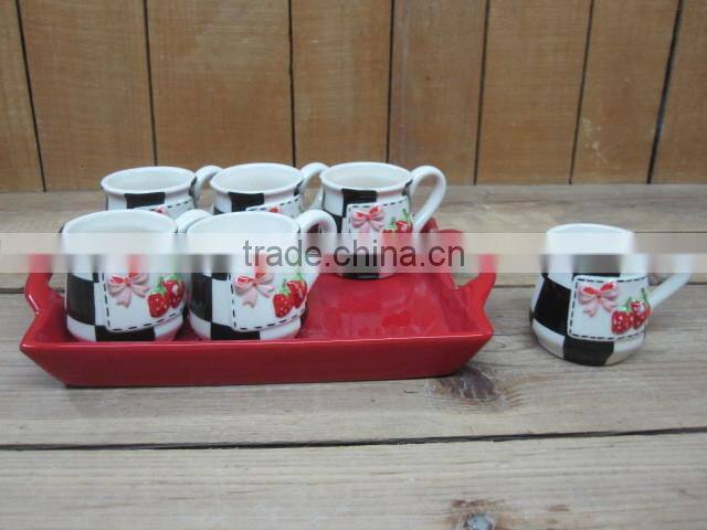 New strawberry emboss ceramic kitchen tools holder with tools