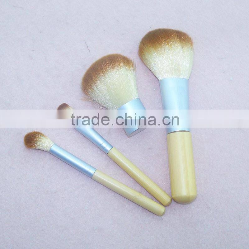 Hot sale 4 pcs makeup brushes portable soft synthetic hair bamboo handle cosmetic makeup brush set with gunny bag