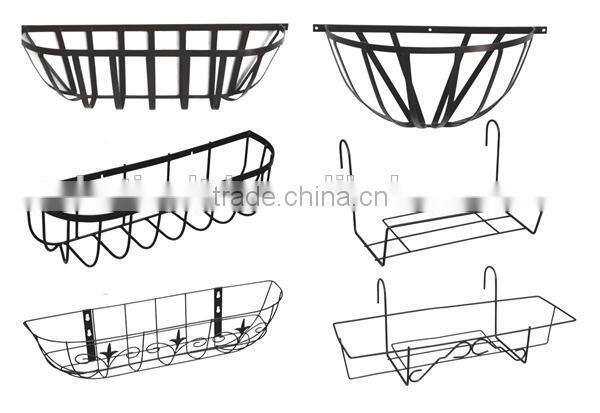 Metal Garden Planter With Coco Liner Flower Basket Planter