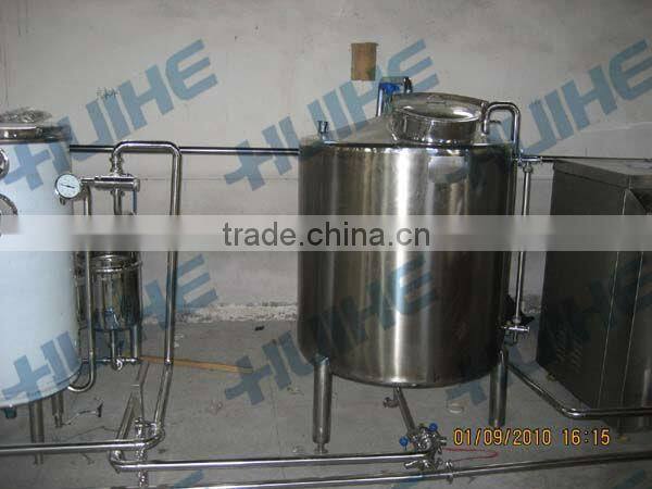 Store water, milk or other liquid product tank