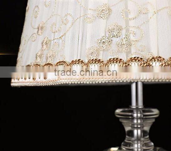 New design European style clear crystal table lamp with lace lampshade