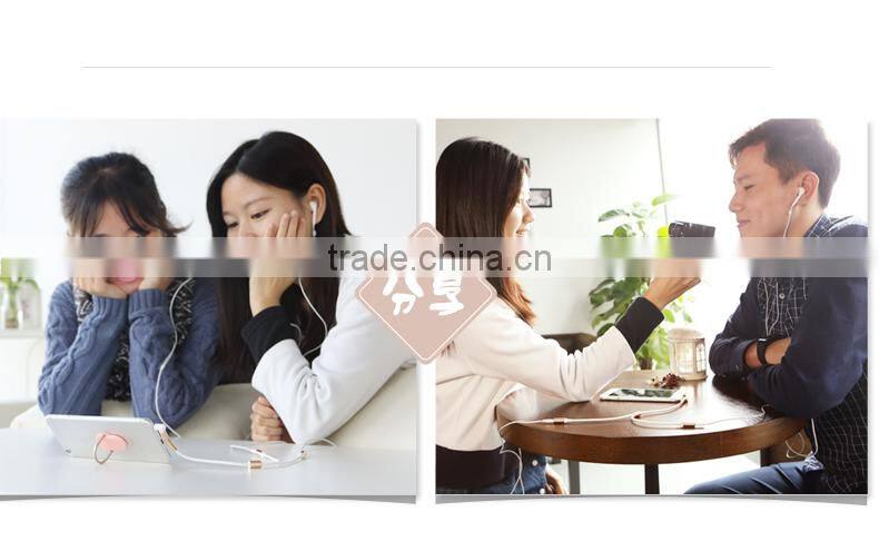 ROCK 3.5mm Audio Cable Y Splitter For iPhone for Android Mobile Phone Fashion 0.3m Audio Video Cable MT-5366