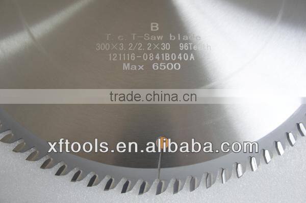 Precision circular sawing blade