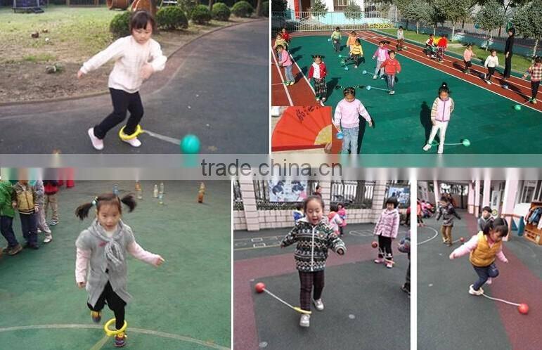 2016 wholesale plastic colorful skip ball foot jump ball with light for children