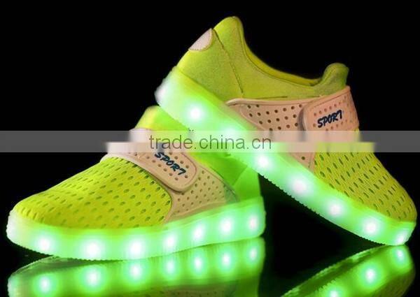 Wholesale new design children lighting shoes for Christmas