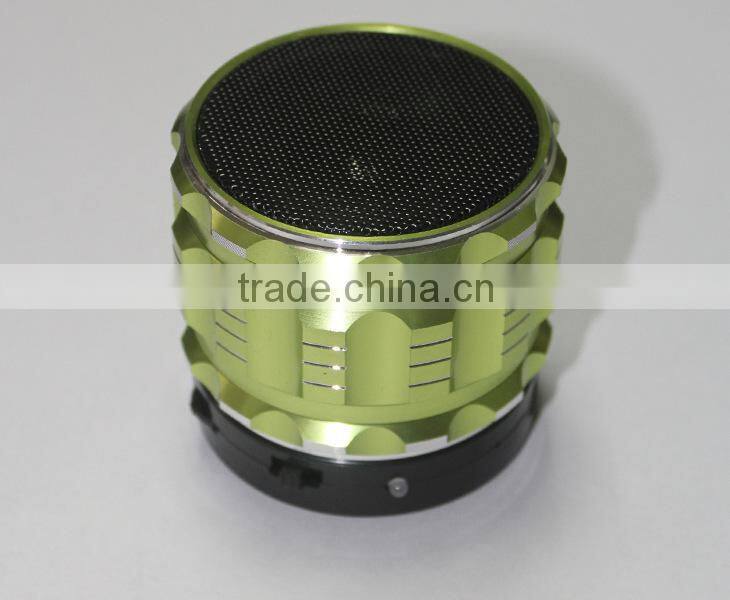 2015 best price FM portable wireless bluetooth mini speaker card slot and usb flash drive slot