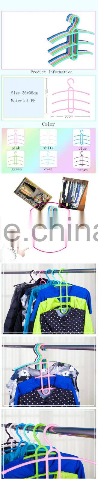 Three non-slip plastic racks herringbone multilayered clother rack versatile wardrobe hangers