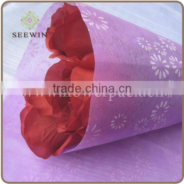 cheap nonwoven roll with fancy flower print for one time use table runner