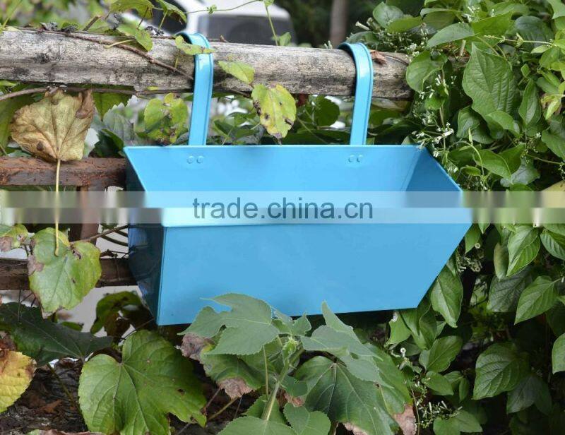 Factory direct sales galvanized metal flower pot stands country style hanging garden iron planter